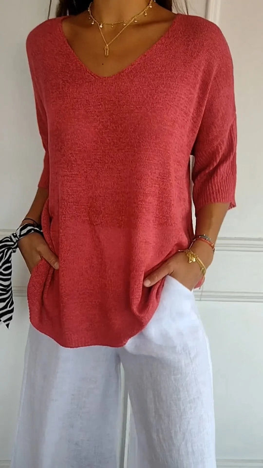 Deborah - Solid color knit top with V-neckline